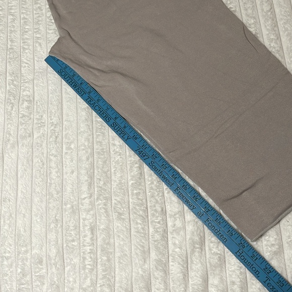 Nike Yoga Capri Wide Leg | Size Small - Picture 9 of 9